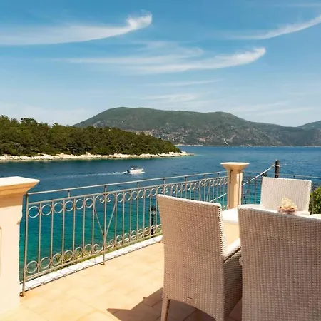 Just Listed Captain's Quarters Dream View